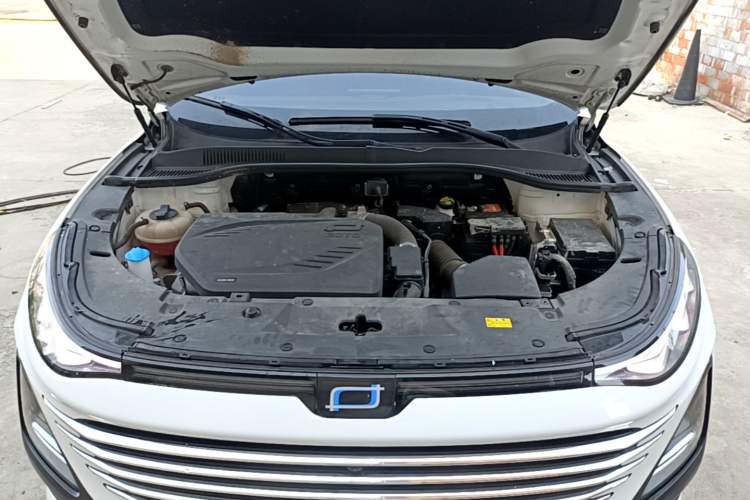 Used Bestune T90 2023 2.0T Automatic Prestige Edition Engine Bay