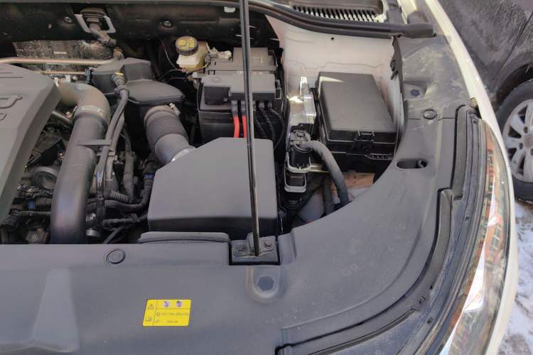 Used Bestune T90 2023 1.5T DCT Automatic Comfort Edition Engine Bay Left