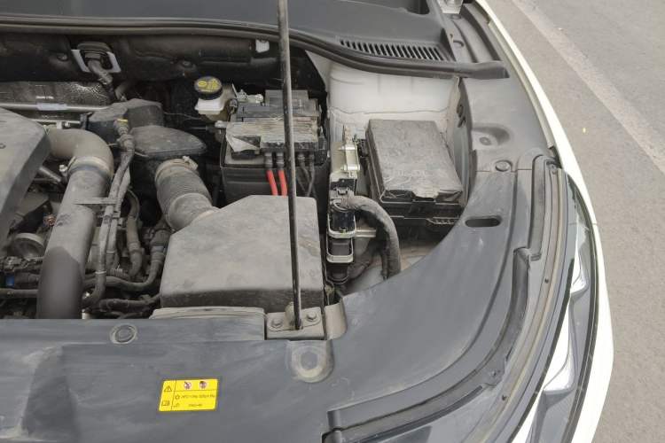 Used Bestune T90 2023 1.5T DCT Automatic Luxury Edition Engine Bay Left