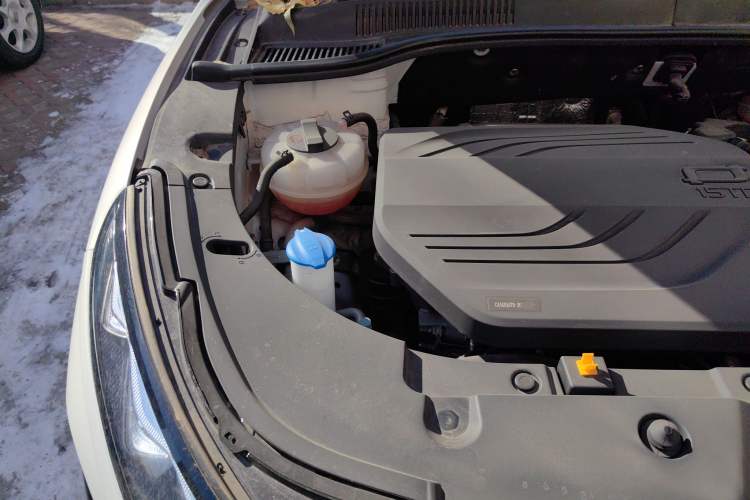 Used Bestune T90 2023 1.5T DCT Automatic Comfort Edition Engine Bay Right