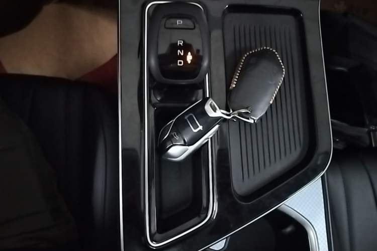 Used Bestune T90 2023 1.5T DCT Automatic Prestige Edition Gear Lever
