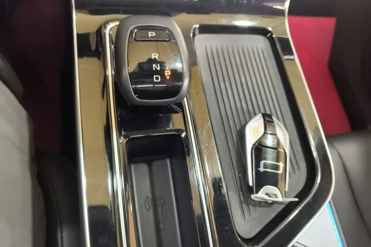 Used Bestune T90 2023 1.5T DCT Automatic Luxury Edition Gear Lever