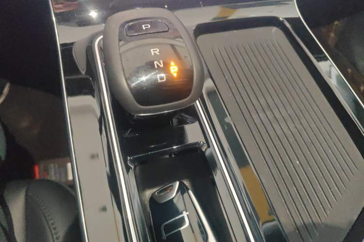Used Bestune T90 2023 1.5T DCT Automatic Prestige Edition Gear Lever