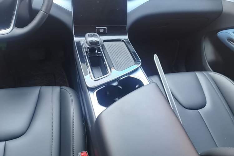 Used Bestune T90 2023 1.5T DCT Automatic Luxury Edition Gear Lever