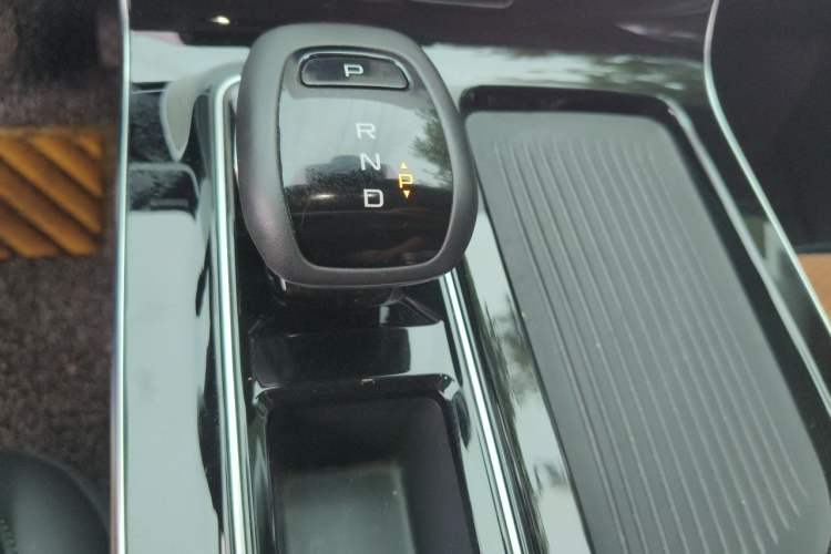 Used Bestune T90 2023 1.5T DCT Automatic Luxury Edition Gear Lever