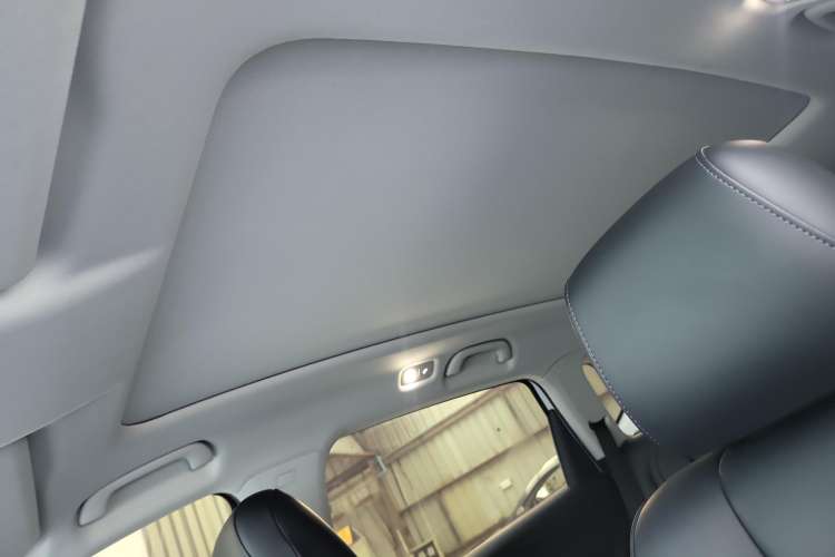 Used Bestune T90 2023 1.5T DCT Automatic Luxury Edition Headliner