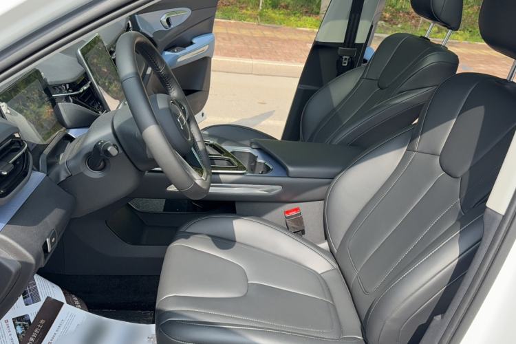 Used Bestune T90 2023 1.5T DCT Automatic Luxury Edition Interior 1
