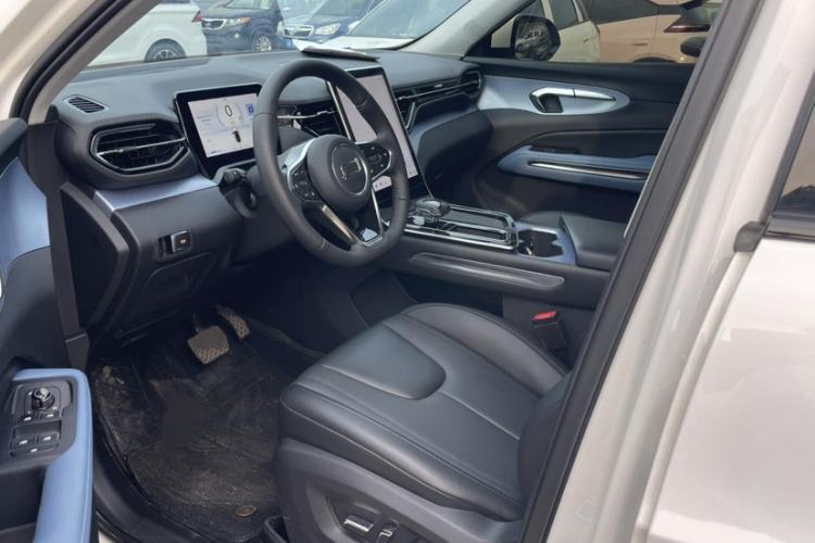 Used Bestune T90 2023 1.5T DCT Automatic Luxury Edition Interior 3