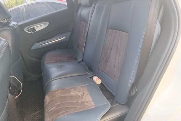 Used Bestune T90 2023 1.5T DCT Automatic Luxury Edition Interior 4