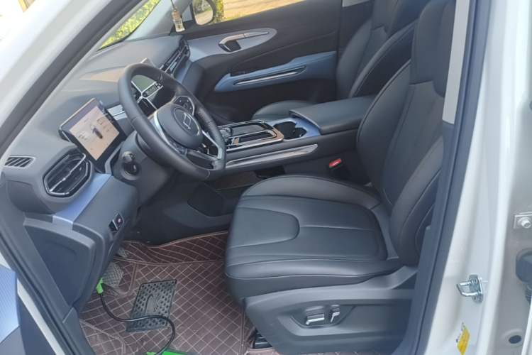 Used Bestune T90 2023 1.5T DCT Automatic Luxury Edition Left Front Seat