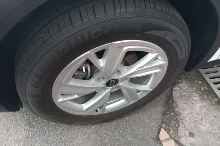 Used Bestune T90 2023 1.5T DCT Automatic Luxury Edition Left Front Wheel Hub