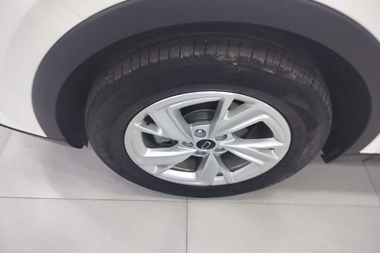Used Bestune T90 2023 1.5T DCT Automatic Luxury Edition Left Front Wheel Hub
