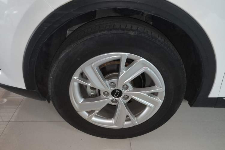 Used Bestune T90 2023 1.5T DCT Automatic Luxury Edition Left Front Wheel Hub