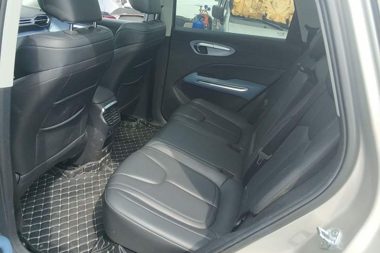 Used Bestune T90 2023 1.5T DCT Automatic Luxury Edition Left Rear Seat