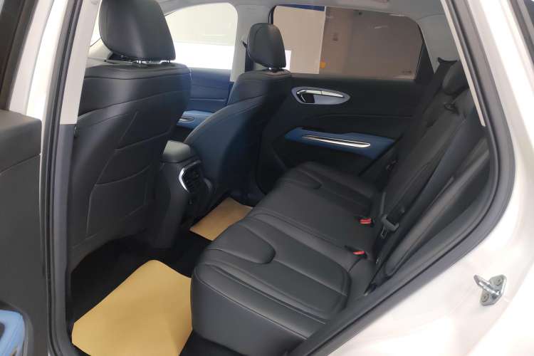 Used Bestune T90 2023 1.5T DCT Automatic Prestige Edition Left Rear Seat