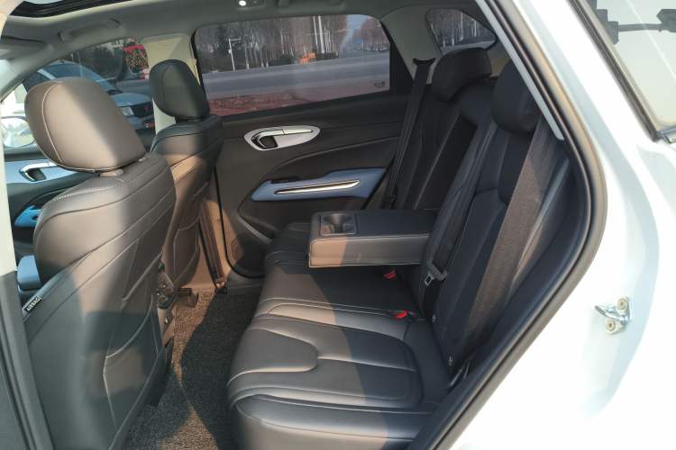 Used Bestune T90 2023 1.5T DCT Automatic Luxury Edition Left Rear Seat