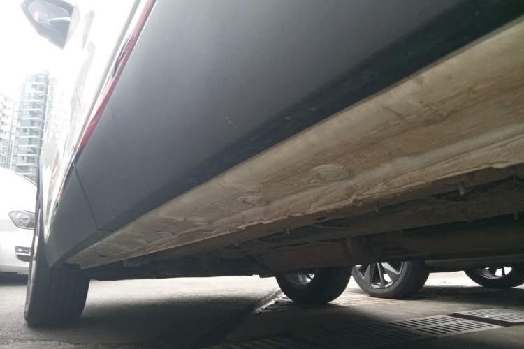 Used Bestune T90 2023 1.5T DCT Automatic Luxury Edition Left Side Sill