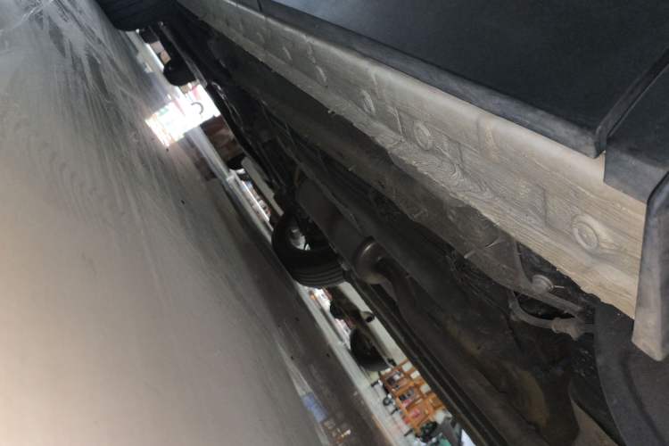 Used Bestune T90 2023 1.5T DCT Automatic Luxury Edition Left Side Sill