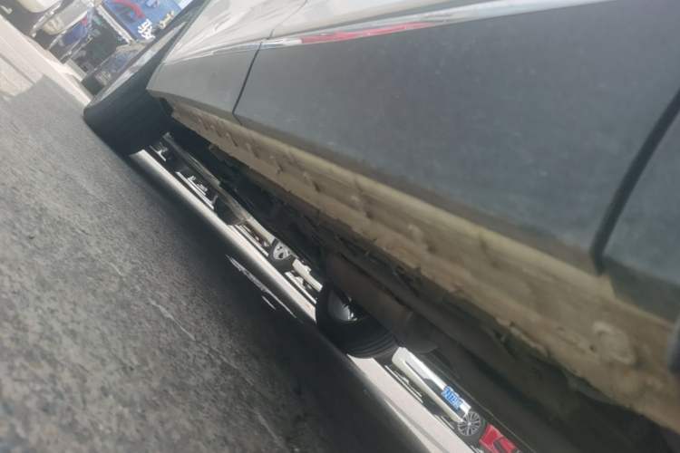 Used Bestune T90 2023 1.5T DCT Automatic Luxury Edition Left Side Sill