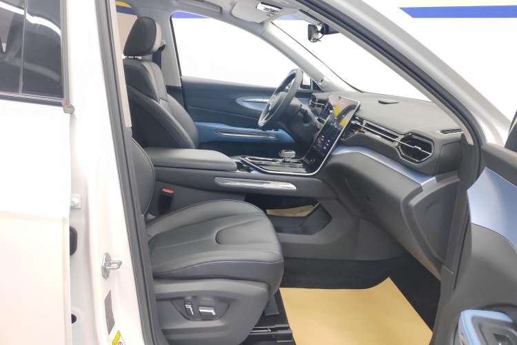 Used Bestune T90 2023 1.5T DCT Automatic Prestige Edition Right Front Seat