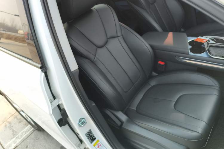 Used Bestune T90 2023 1.5T DCT Automatic Luxury Edition Right Front Seat