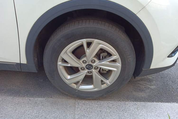 Used Bestune T90 2023 1.5T DCT Automatic Luxury Edition Right Front Wheel Hub