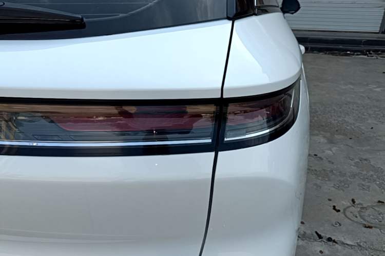 Used Bestune T90 2023 2.0T Automatic Prestige Edition Right Rear Taillight