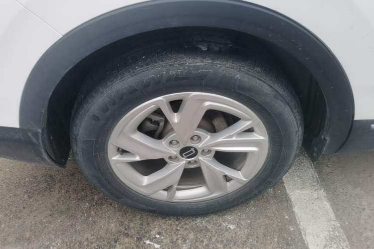 Used Bestune T90 2023 1.5T DCT Automatic Luxury Edition Right Rear Wheel Hub