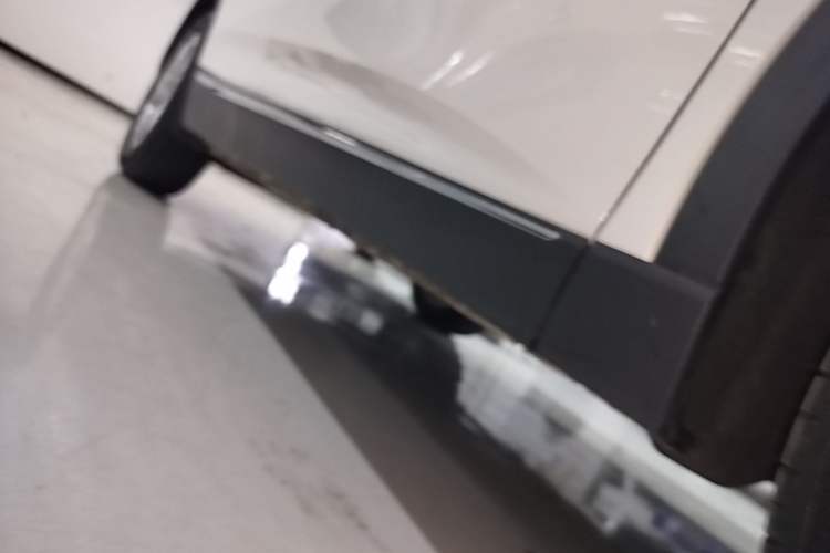 Used Bestune T90 2023 1.5T DCT Automatic Prestige Edition Right Side Sill