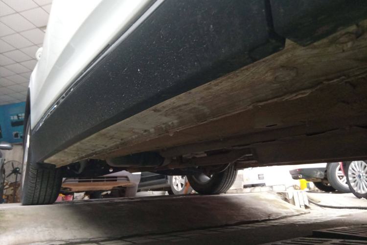 Used Bestune T90 2023 1.5T DCT Automatic Luxury Edition Right Side Sill