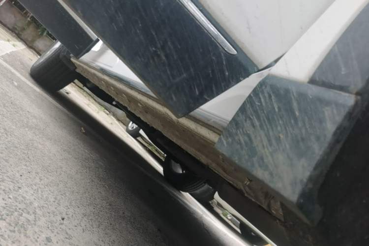Used Bestune T90 2023 1.5T DCT Automatic Luxury Edition Right Side Sill