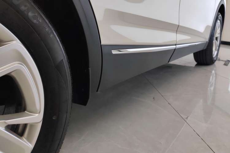 Used Bestune T90 2023 1.5T DCT Automatic Prestige Edition Right Side Sill