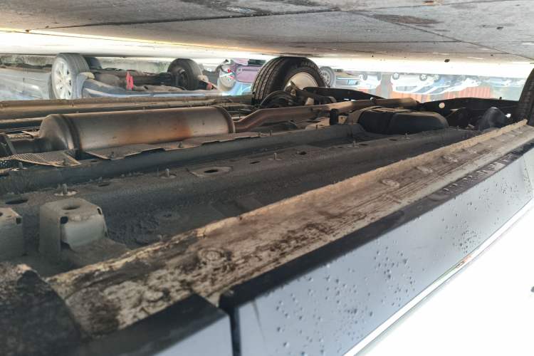 Used Bestune T90 2023 1.5T DCT Automatic Luxury Edition Right Side Sill