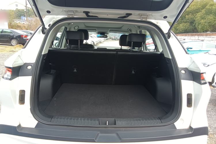 Used Bestune T90 2023 1.5T DCT Automatic Luxury Edition Trunk