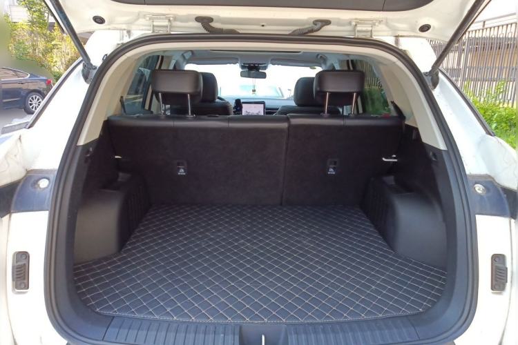 Used Bestune T90 2023 1.5T DCT Automatic Luxury Edition Trunk