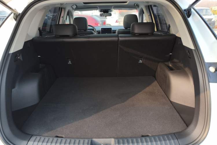 Used Bestune T90 2023 1.5T DCT Automatic Luxury Edition Trunk