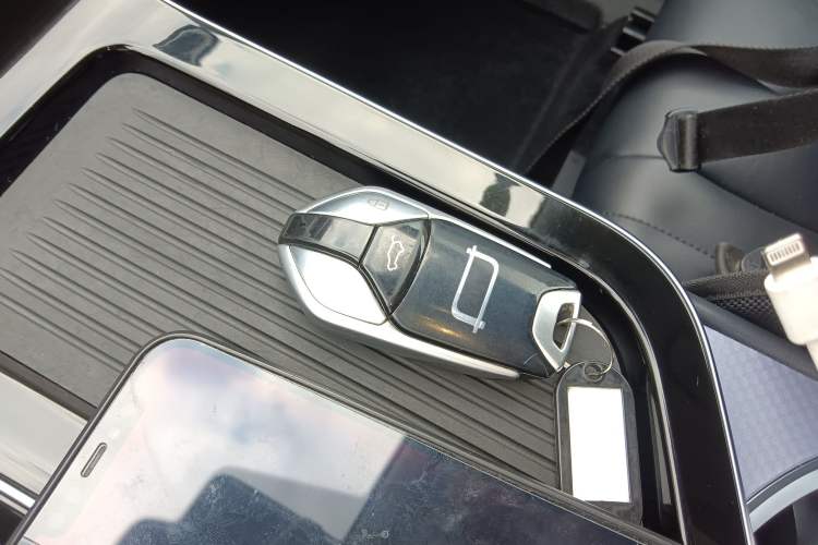 Used Bestune T90 2023 1.5T DCT Automatic Luxury Edition Vehicle Key