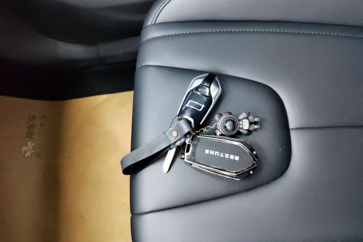 Used Bestune T90 2023 2.0T Automatic Luxury Edition Vehicle Key