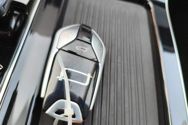 Used Bestune T90 2023 1.5T DCT Automatic Luxury Edition Vehicle Key