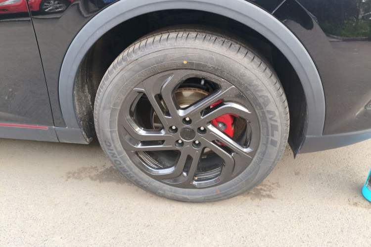 Used Bestune T90 2025 Dragon Edition 1.5T Enjoyment Model Black Knight Right Front Wheel Hub