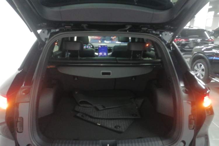 Used Bestune T90 2025 Dragon Edition 1.5T Enjoyment Model Black Knight Trunk