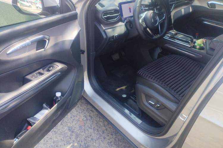 Used Bestune T90 2025 Dragon Edition 1.5T Enjoyment Model Driver Seat