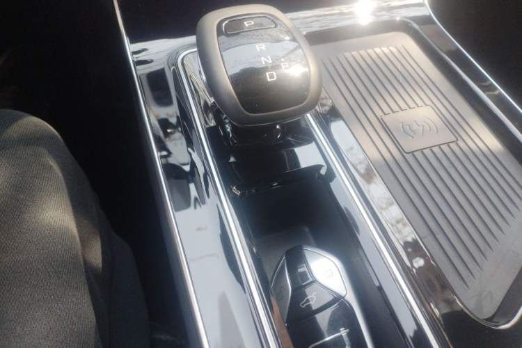 Used Bestune T90 2025 Dragon Edition 1.5T Enjoyment Model Gear Lever