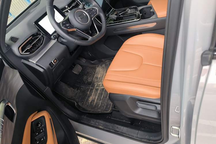 Used Bestune T90 2025 Dragon Edition 1.5T Quality Enjoyment Model Left Front Seat