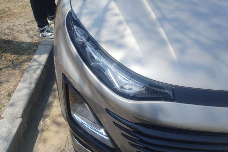 Used Bestune T90 2025 Dragon Edition 1.5T Enjoyment Model Right Front Headlight