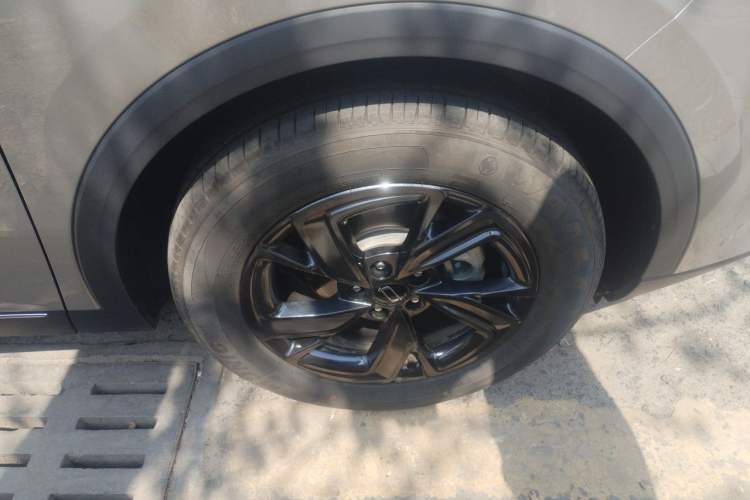 Used Bestune T90 2025 Dragon Edition 1.5T Enjoyment Model Right Front Wheel Hub
