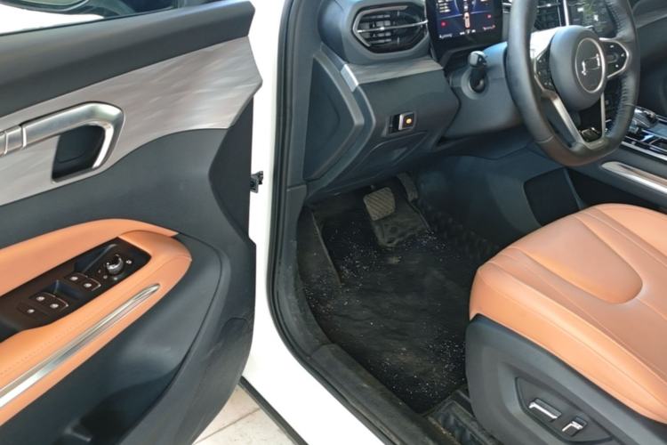 Used Bestune T90 2025 Dragon Edition 1.5T Comfort Model Driver Seat
