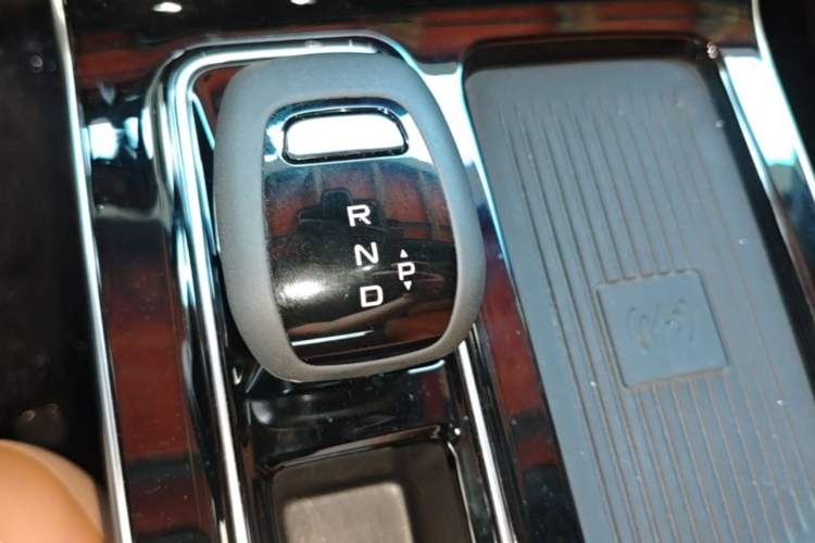 Used Bestune T90 2025 Dragon Edition 1.5T Comfort Model Gear Lever