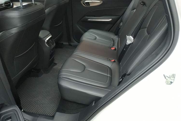 Used Bestune T90 2025 Dragon Edition 1.5T Enjoyment Model Interior 4