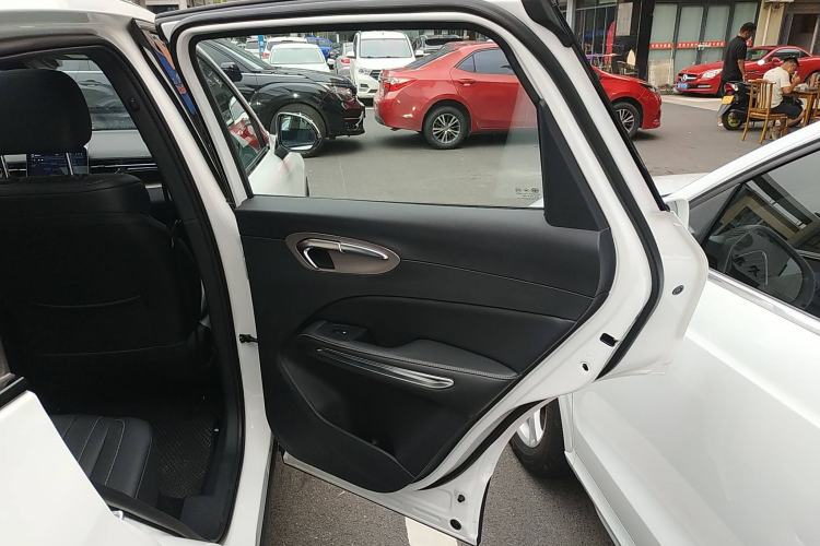 Used Bestune T90 2025 Dragon Edition 1.5T Enjoyment Model Interior 6